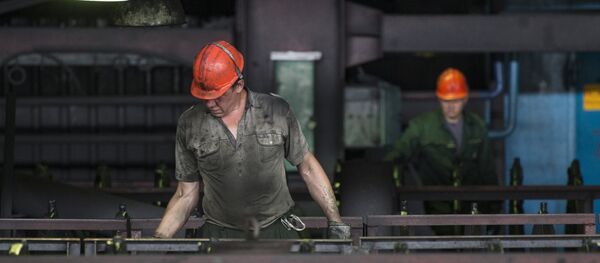 На горнообогатительном комбинате. Архивное фото - Sputnik Таджикистан