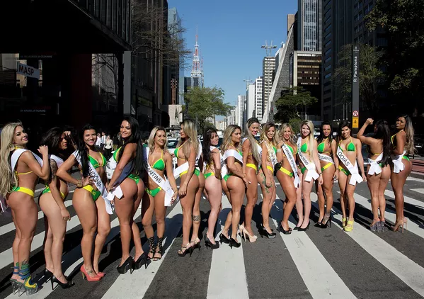 Дар Сан-Пауло (Бразилия) озмуни Miss Bumbum Brazil баргузор шуд Дар Сан-Пауло (Бразилия) озмуни Miss Bumbum Brazil баргузор шуд - Sputnik Тоҷикистон