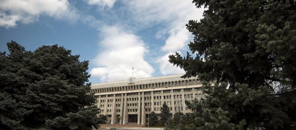 Бинои Кохи сафед дар Бишкек. Акс аз бойгонӣ. - Sputnik Тоҷикистон