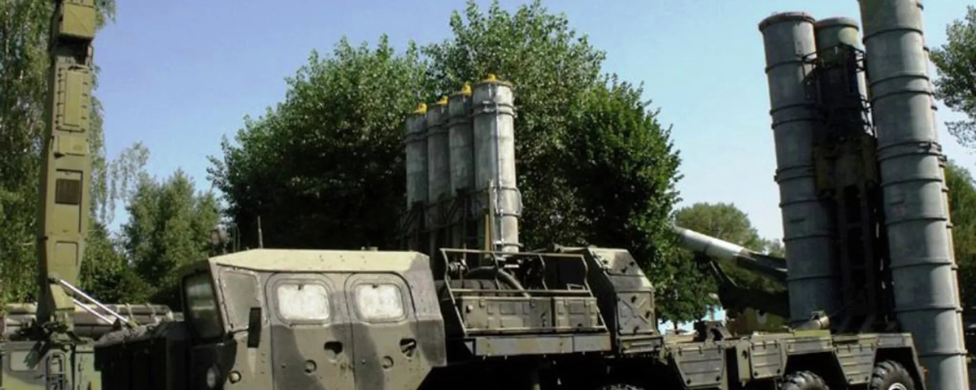 Зенитно-ракетный комплекс С-300ПС, переданный от РФ Казахстану - Sputnik Тоҷикистон, 1920, 15.11.2021