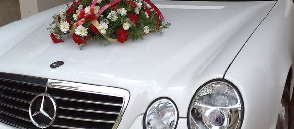 Машина свадебного кортежа. Архивное фото Машина свадебного кортежа. Архивное фото - Sputnik Таджикистан