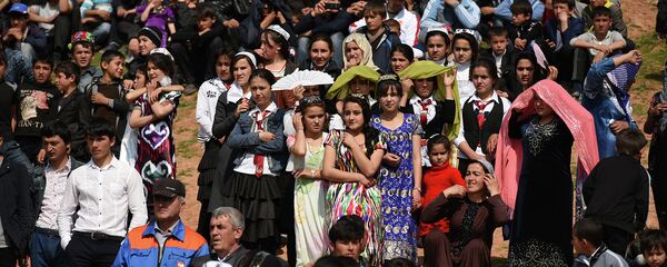 Сокинони Тоҷикистон дар идгоҳ. Акс аз бойгонӣ Сокинони Тоҷикистон дар идгоҳ. Акс аз бойгонӣ - Sputnik Тоҷикистон