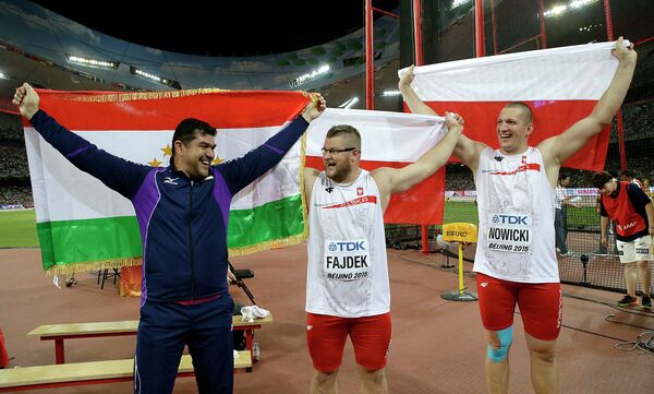 Дильшод Назаров завоевал серебро чемпионата мира - Sputnik Таджикистан