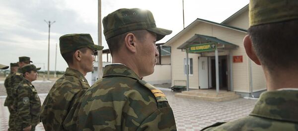 Пограничники Кыргызстана. Архивное фото Пограничники Кыргызстана. Архивное фото - Sputnik Таджикистан