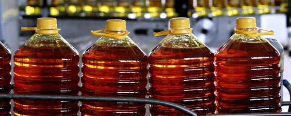Растительное масло. Архивное фото - Sputnik Тоҷикистон