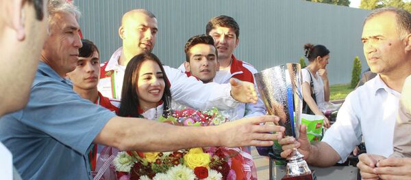 Возвращение сборной Таджикистана по таэквондо ITF после чемпионата мира - Sputnik Таджикистан