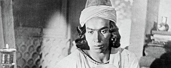Марат Орипов в роли Авиценны. 1956 год. Репродукция - Sputnik Тоҷикистон
