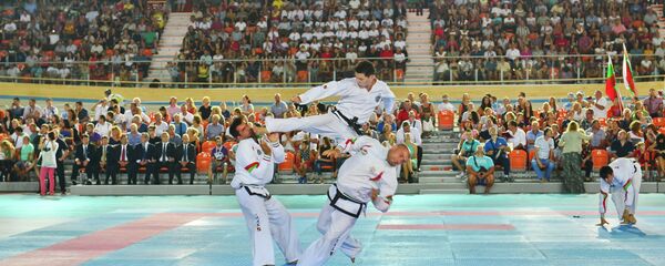 Баромади таэквандочиёни Тоҷикистон дар ЧҶ-2015 дар Булғористон - Sputnik Тоҷикистон