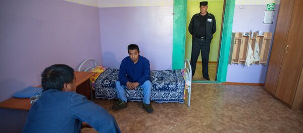 Спецприемник для нелегальных мигрантов . Архивное фото - Sputnik Таджикистан