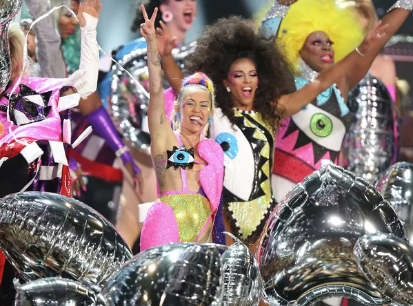 MTV Video Music Awards - Sputnik Тоҷикистон