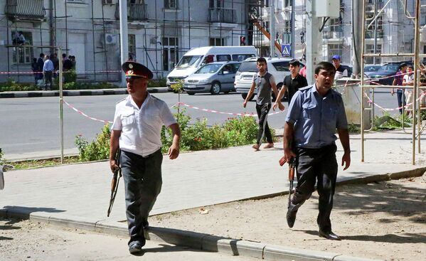 Милиционеры на улицах Душанбе 4 сентября 2015 года - Sputnik Таджикистан