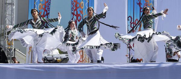 Гурӯҳҳои рақсӣ. Акс аз бойгонӣ - Sputnik Тоҷикистон