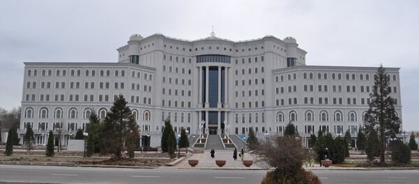 Китобхонаи миллии Тоҷикистон. Акс аз бойгонӣ Китобхонаи миллии Тоҷикистон. Акс аз бойгонӣ - Sputnik Тоҷикистон