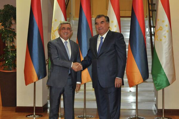 Встреча Эмомали Рахмона и Сержа Саргсяна в Душанбе 14 сентября 2015 года - Sputnik Таджикистан