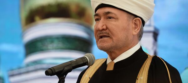 Председатель Совета муфтиев России Равиль Гайнутдин, архивное фото Председатель Совета муфтиев России Равиль Гайнутдин, архивное фото - Sputnik Таджикистан