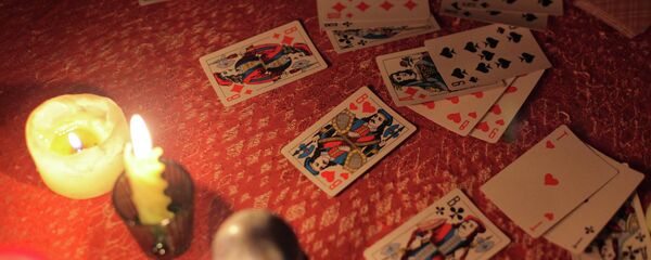 Гадание, архивное фото Гадание, архивное фото - Sputnik Таджикистан