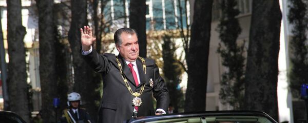 Инаугуратсияи Эмомалӣ Раҳмон дар моҳи ноябри соли 2013 - Sputnik Тоҷикистон