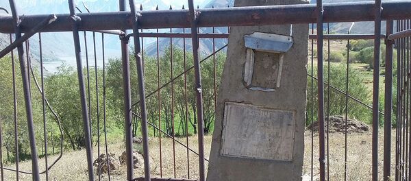 Оромгоҳи геологи шӯравӣ Дионис Саркисович Воскерчян дар деҳаи Поймазори ноҳияи Ванҷ (ВМКБ) - Sputnik Тоҷикистон