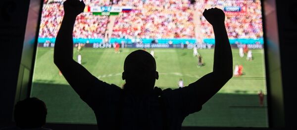 Трансляция матча. Архивное фото - Sputnik Тоҷикистон