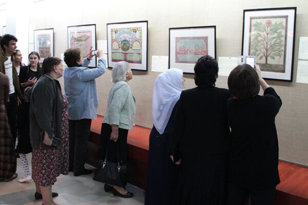 Выставка Шамаиль: Слово и Образ - Sputnik Таджикистан