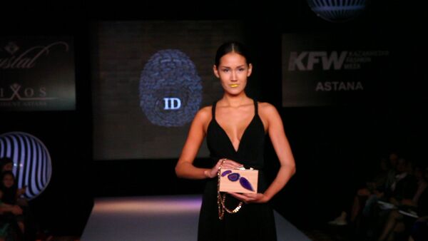 Молодой дизайнер представила свою первую коллекцию на Kazakhstan Fashion Week - Sputnik Таджикистан