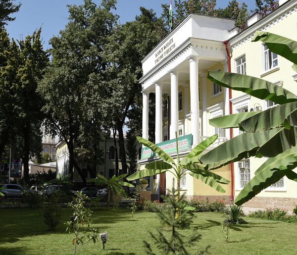 Здания Министерства культуры и Счетной палаты - Sputnik Таджикистан