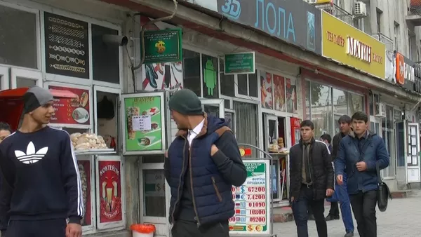 Бештари душанбегиҳо Эмомали Раҳмонро бонуфузтарин шахс меҳисобанд - Sputnik Тоҷикистон