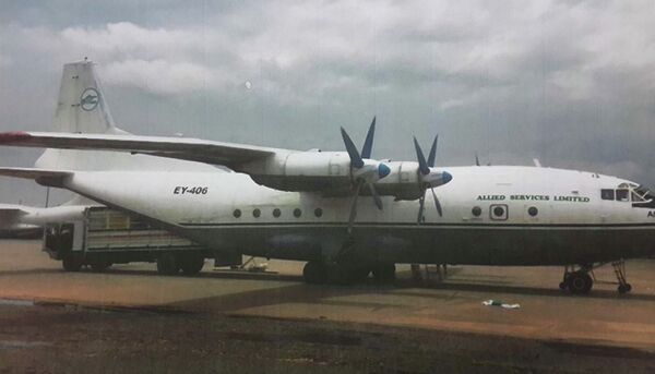Транспортный самолёт Ан-12, впоследствии потерпевший крушение в Южном Судане. Архивное фото - Sputnik Таджикистан