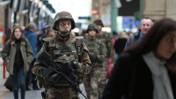 Ситуация в Париже после серии терактов - Sputnik Таджикистан
