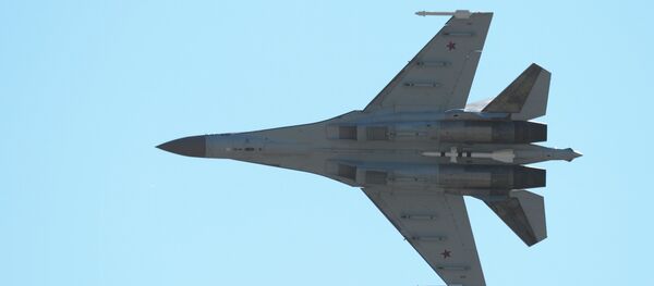 Зарбазани Су-35. Акс аз бойгонӣ - Sputnik Тоҷикистон