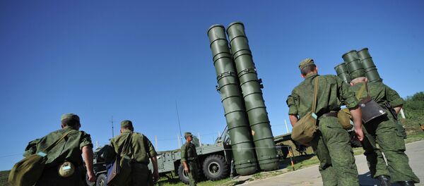 Пусковая установка зенитной ракетной системы комплекса С-400 Триумф. Архивное фото - Sputnik Тоҷикистон