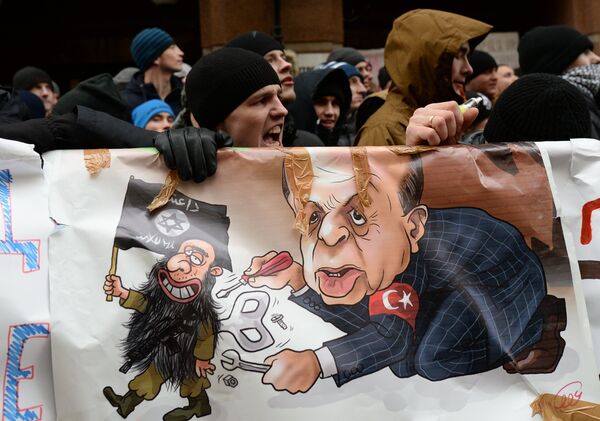 Акция протеста в Москве против действий ВВС Турции - Sputnik Таджикистан