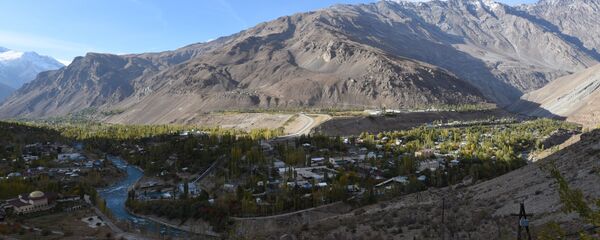 Вид на город Хорог, ГБАО. Архивное фото. - Sputnik Тоҷикистон