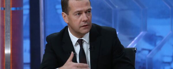 Интервью премьер-министра РФ Д.Медведева пяти российским телеканалам Интервью премьер-министра РФ Д.Медведева пяти российским телеканалам - Sputnik Таджикистан