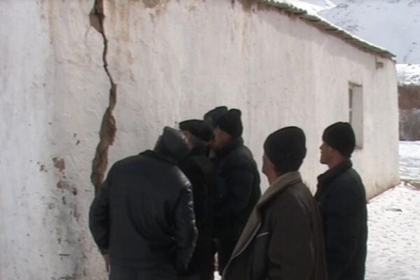 Результаты землетрясения в долине Бартанг Рушанского района - Sputnik Таджикистан