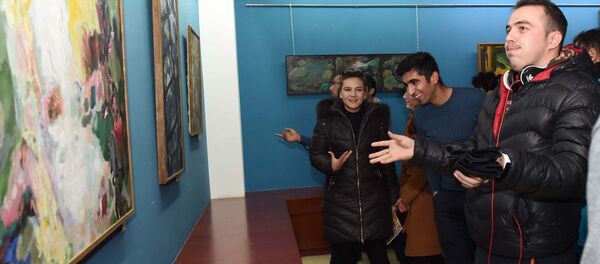 Выставка художника Каримджана Наджмиддинова в Национальном музее Таджикистана Выставка художника Каримджана Наджмиддинова в Национальном музее Таджикистана - Sputnik Таджикистан