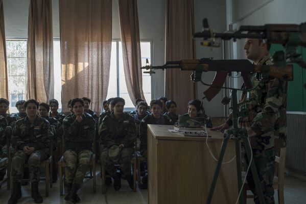 Женская военная Академия в Дамаске - Sputnik Таджикистан