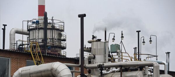 Нефтеперерабатывающий завод (НПЗ). Архивное фото. - Sputnik Тоҷикистон