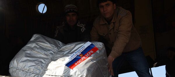 Интиқоли кӯмаки Русия ба Тоҷикистон. Акс аз бойгонӣ - Sputnik Тоҷикистон