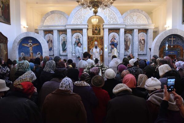 Крещение Господне в Свято-Никольском соборе в Душанбе - Sputnik Таджикистан