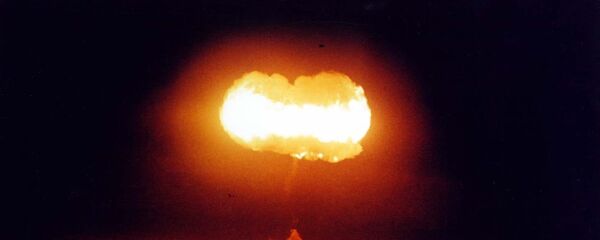 Ядерный взрыв, архивное фото - Sputnik Таджикистан