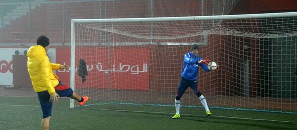 Тамрини дастаи Хуҷанд дар варзишгоҳи Ал-Ҳусайн. 7.02.2016 Тамрини дастаи Хуҷанд дар варзишгоҳи Ал-Ҳусайн. 7.02.2016 - Sputnik Тоҷикистон