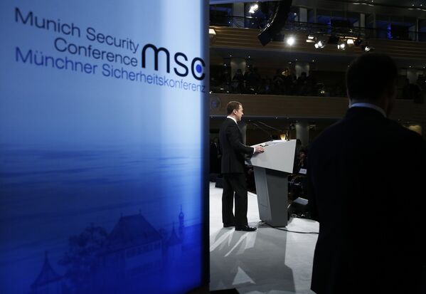 Премьер-министр РФ Д. Медведев принял участие в Мюнхенской конференции по безопасности - Sputnik Таджикистан