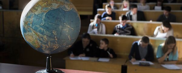 Глобус, архивное фото - Sputnik Тоҷикистон