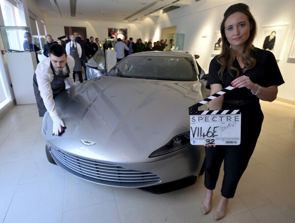 Aston Martin DB10 готовят к аукциону Aston Martin DB10 готовят к аукциону - Sputnik Таджикистан