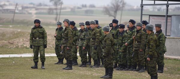 Низомиёни тоҷик дар размоишгоҳи Лоҳур, Пойгоҳи низомии 201 Низомиёни тоҷик дар размоишгоҳи Лоҳур, Пойгоҳи низомии 201 - Sputnik Тоҷикистон