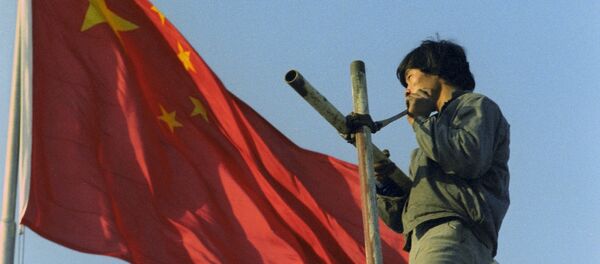 Установление Китайского флага. Архивное фото Установление Китайского флага. Архивное фото - Sputnik Таджикистан