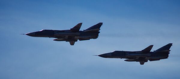 Фронтовые бомбардировщики Су-24М. Архивное фото - Sputnik Таджикистан