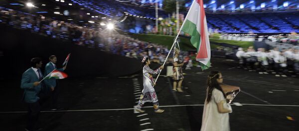 Мавзуна Чориева бо байрақи Тоҷикистон дар олимпиадаи Лондон - Sputnik Тоҷикистон