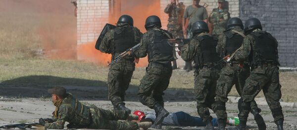 Учения на полигоне в Ала-Тоо в Кыргызстане. Архивное фото Учения на полигоне в Ала-Тоо в Кыргызстане. Архивное фото - Sputnik Таджикистан